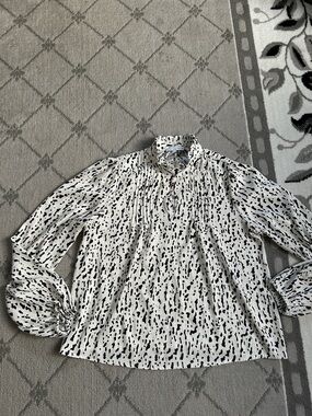 Printed Long-Sleeve Ruffle-Neck Blouse in Black & White